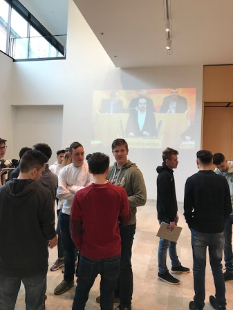 Landtag Innenraum vor erster Info